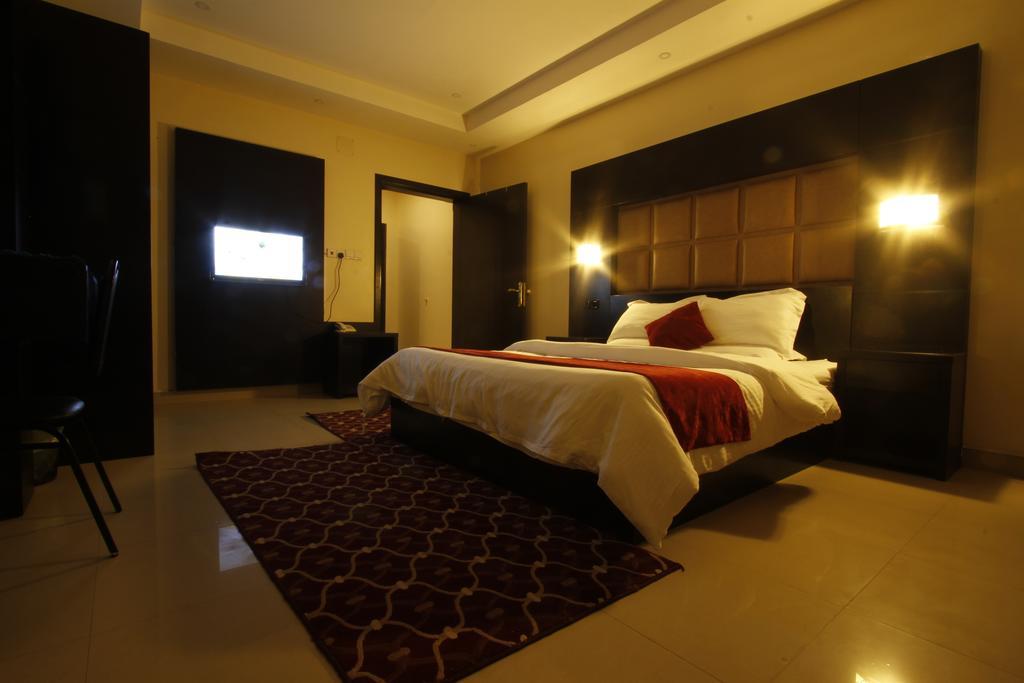Manazel Al Hamra Apartment 2 Buraidah Kamer foto
